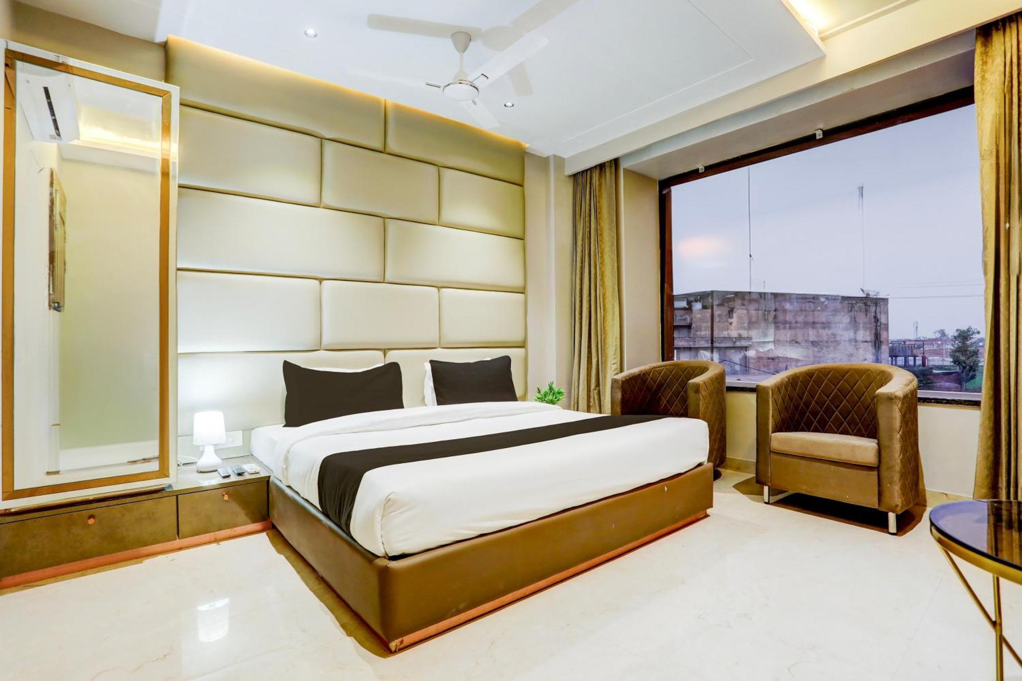 Hotel Super Collection O Belgacihia Near Kolkata Railway Station à Gwalior Extérieur photo