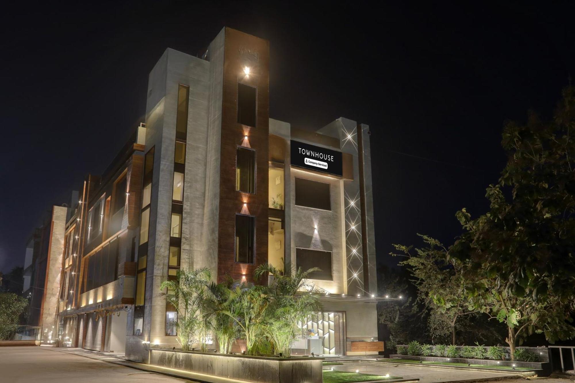 Hotel Super Collection O Belgacihia Near Kolkata Railway Station à Gwalior Extérieur photo
