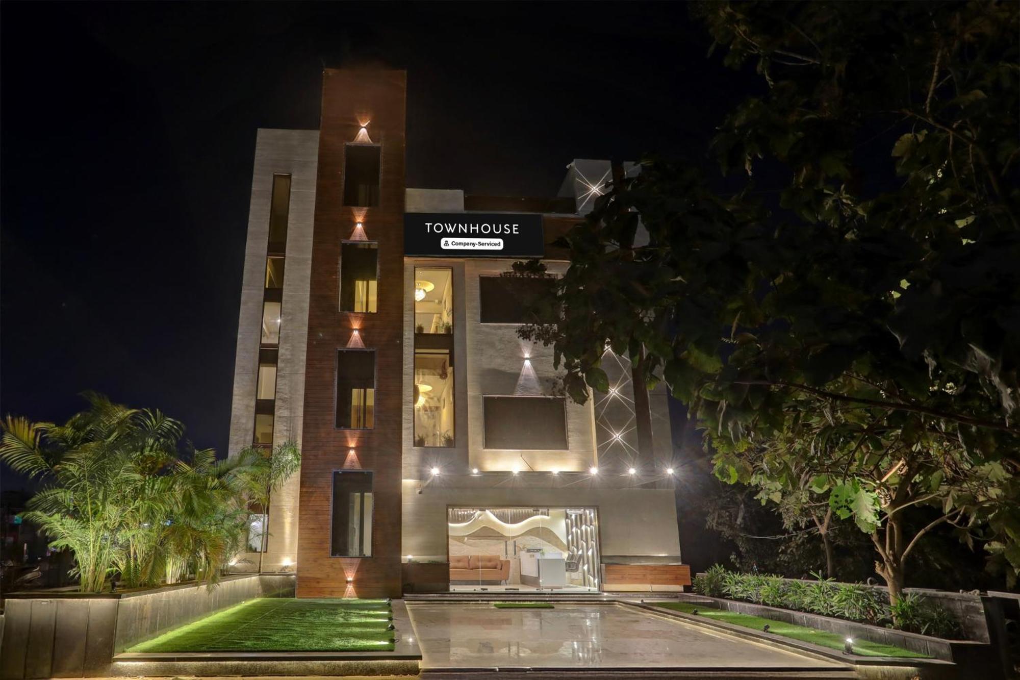 Hotel Super Collection O Belgacihia Near Kolkata Railway Station à Gwalior Extérieur photo