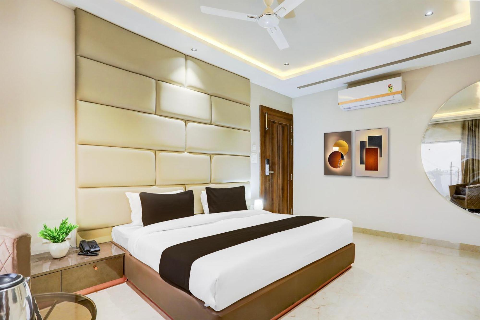 Hotel Super Collection O Belgacihia Near Kolkata Railway Station à Gwalior Extérieur photo