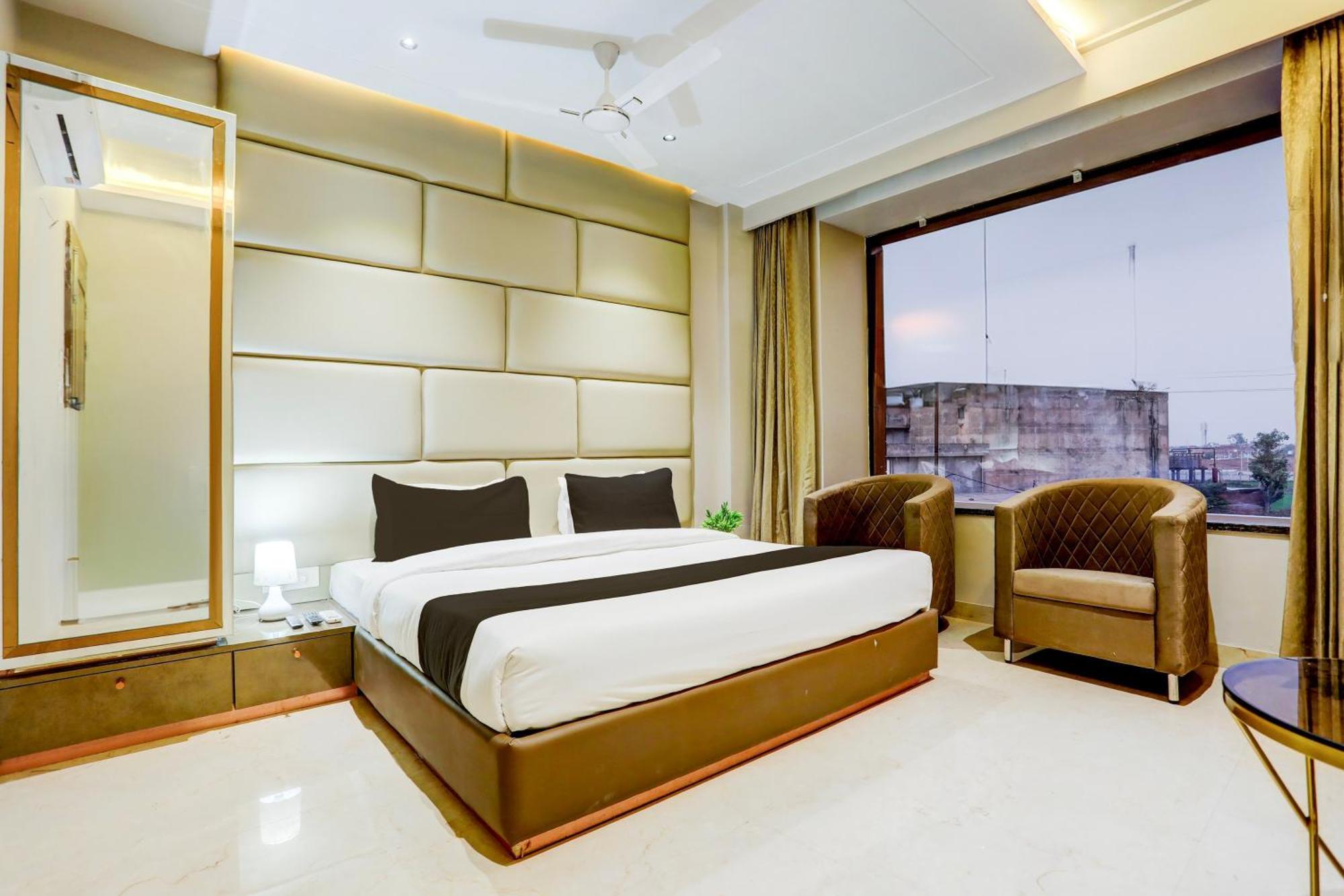 Hotel Super Collection O Belgacihia Near Kolkata Railway Station à Gwalior Extérieur photo