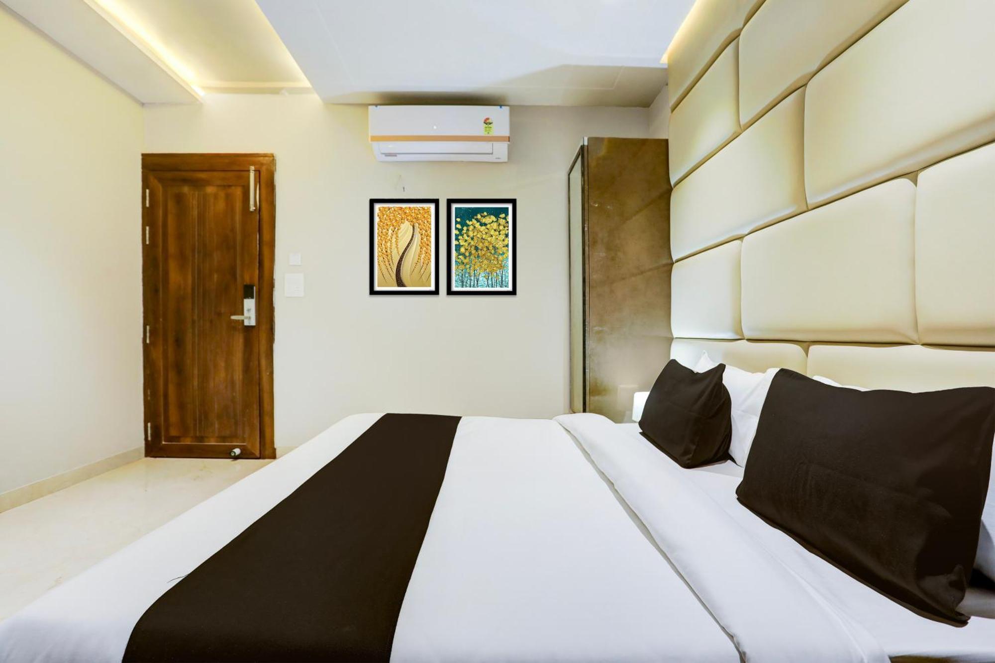 Hotel Super Collection O Belgacihia Near Kolkata Railway Station à Gwalior Extérieur photo